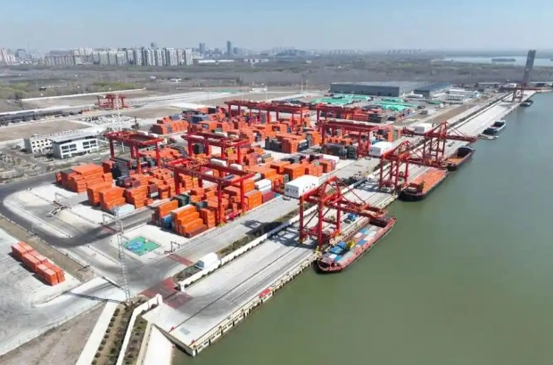 龍拱港精益賦能鐵水聯運，開啟智慧物流新時代